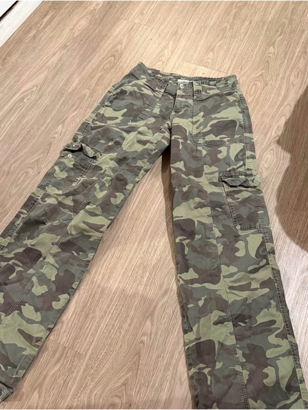 Garage women’s Camo Cargo Pants - Green Camouflage